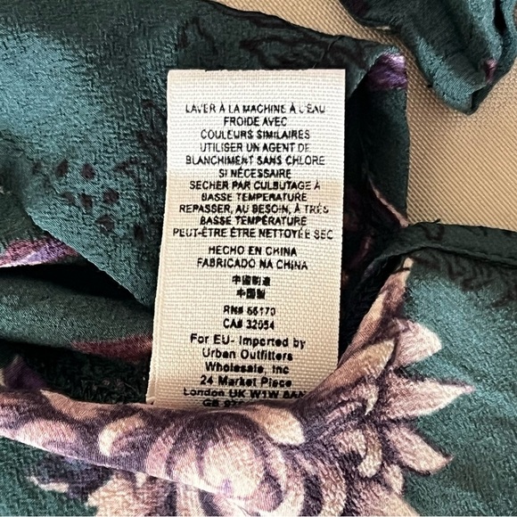 Free People Heartbeat Long Bell Sleeved Emerald Green Floral Tunic‎ Size XS Boho - Picture 15 of 16